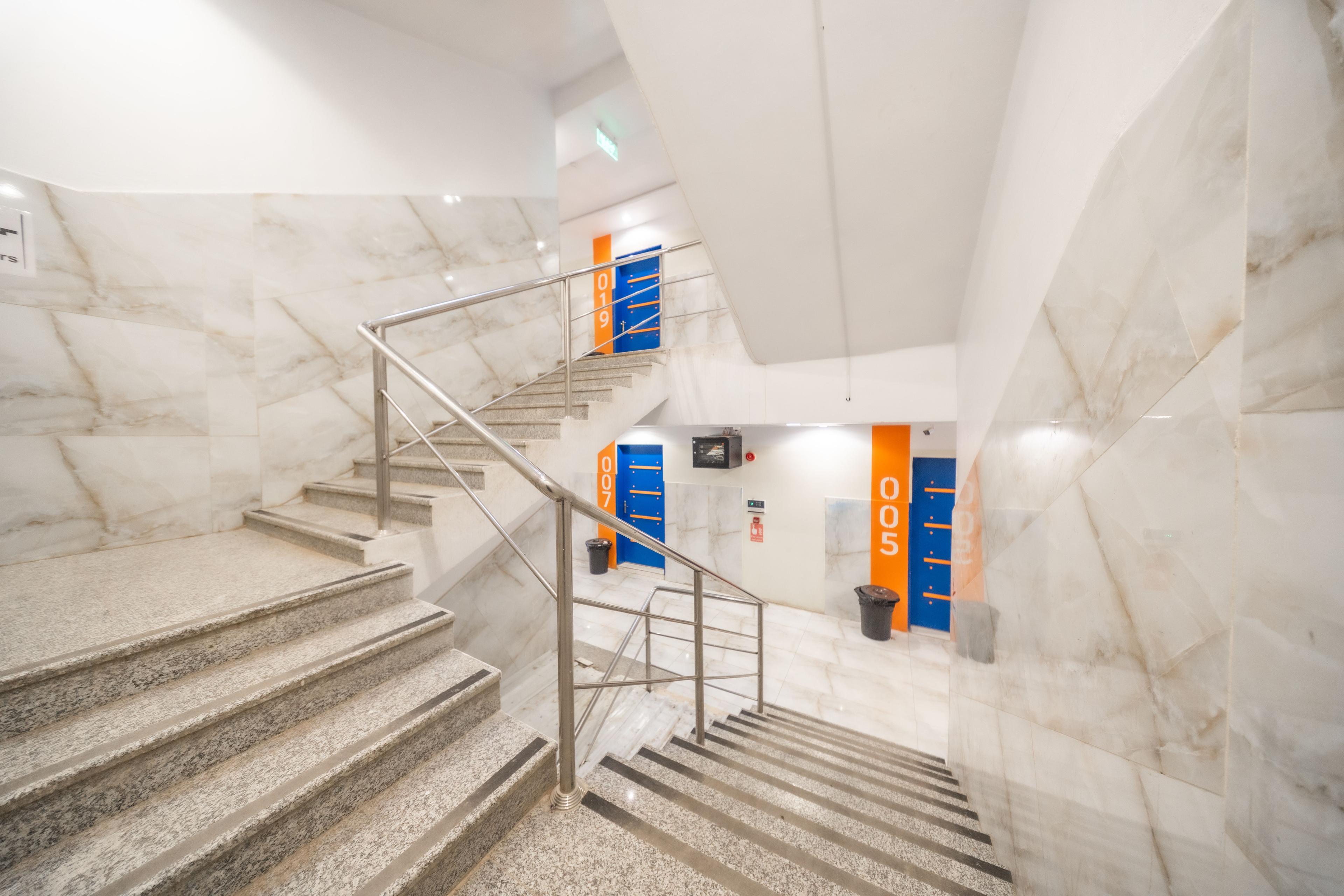 ليش سكن العمال "غير المرخص" أكبر خطر على شركتك في 2026؟